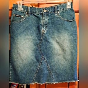 Vintage Y2K Squeeze Denim Skirt By Stephen Hardy Frayed Bottom  Ladies Size 9/10